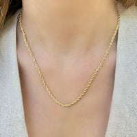 Twisted Necklace on woman - LPL Creations