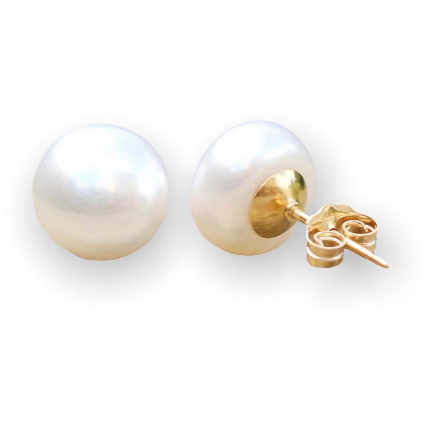 Pearl Stud Earrings - LPL Creations