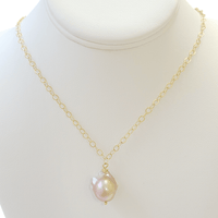 Peach Baroque Necklace - LPL Creations