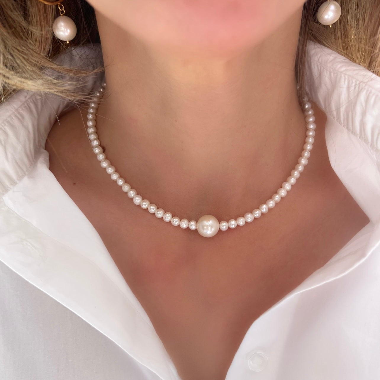 White Pearls Necklace